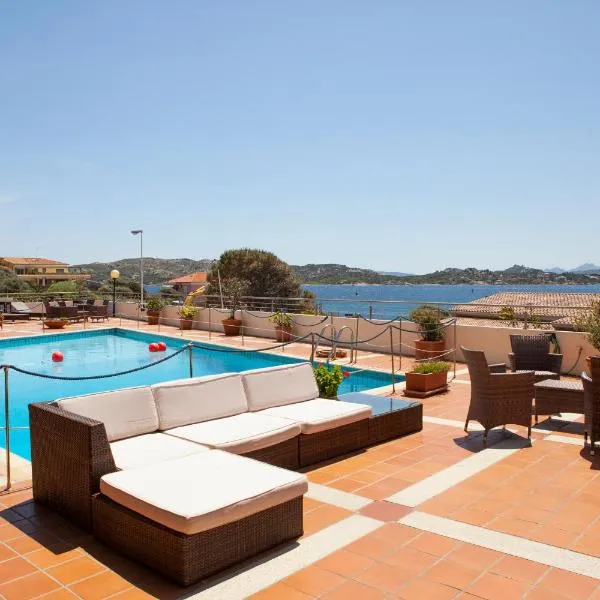 Hotel Miralonga, hotell i La Maddalena