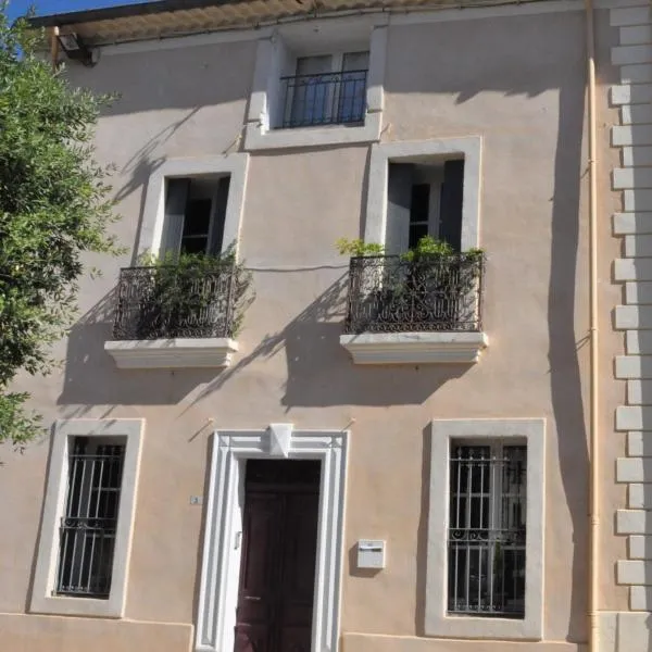 No2 La Place, hotel in Tourbes