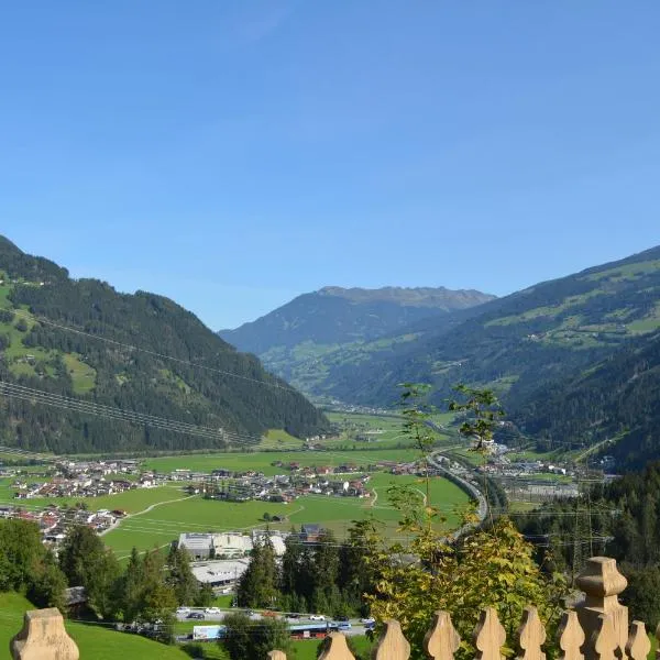 Der Waidachhof Zillertal – hotel w mieście Hainzenberg