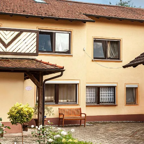 Farmhouse Apartment, hôtel à Burgpreppach