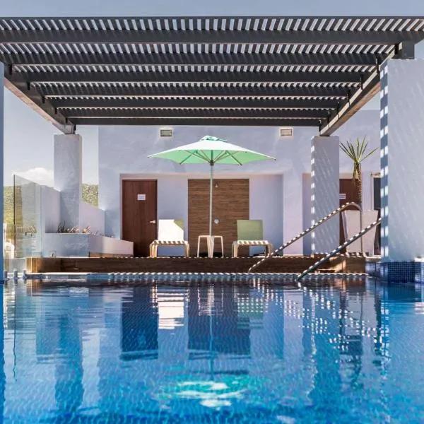 Comfort Inn & Suites Los Cabos, hotel in Cabo San Lucas