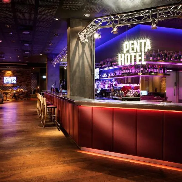 pentahotel Reading、レディングのホテル
