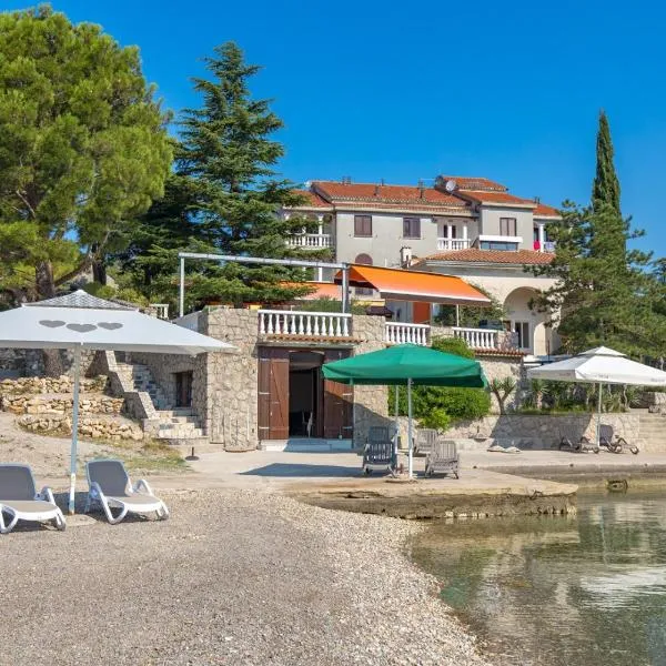 APARTMENTS JADRANKa, hotell sihtkohas Omišalj