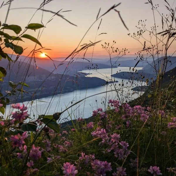 The Mountain Nest, hotel v destinaci La Pirraz