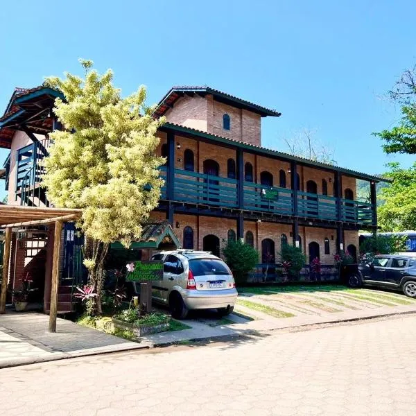 Pousada Manacas, hotel v destinaci Ubatuba