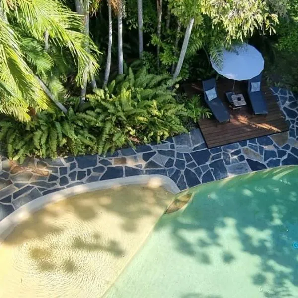 Berry Springs Tropical Retreat, hotel in Berry Springs