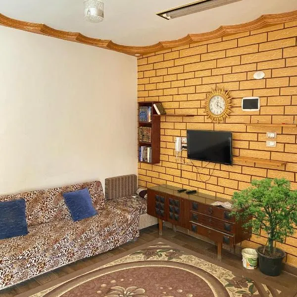 Cozy Apartment in Asyut شقة لك بالكامل, hotel v destinaci Asyut