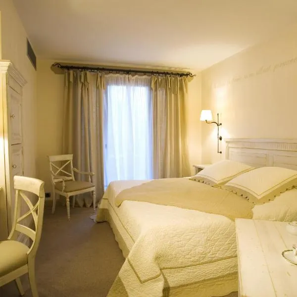 Domaine de Clairefontaine - Teritoria, hotel in Roussillon en Isere