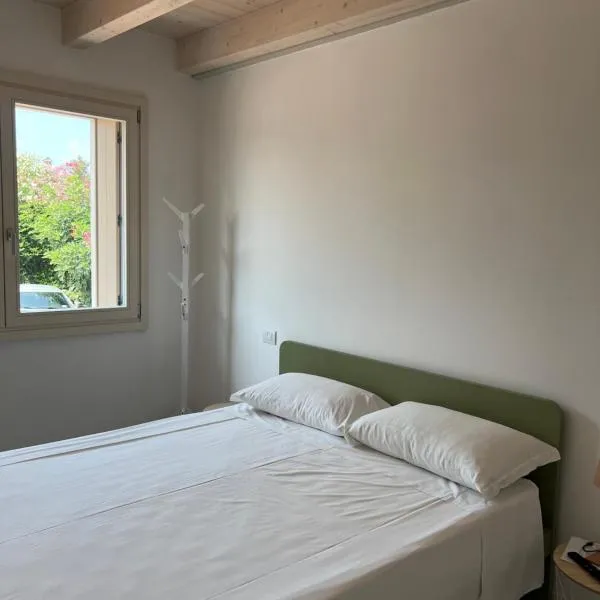 Le Casette A - Camera con bagno, hotel a Pacengo di Lazise