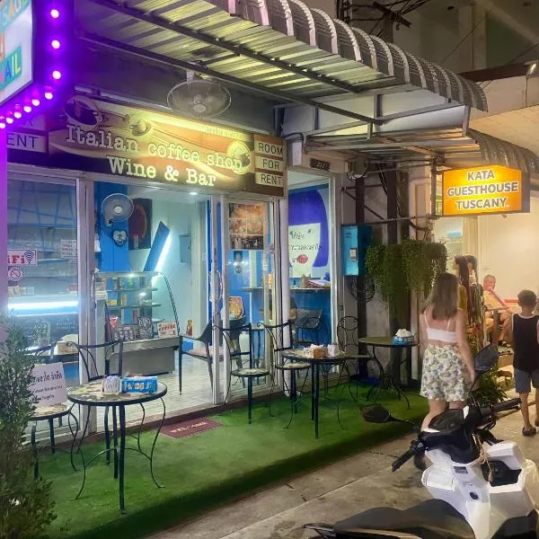 Kata Guesthouse Tuscany, hotel in Kata Beach