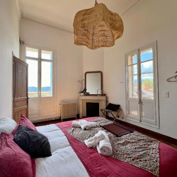 Château de la Sybille, vue imprenable sur le Canigou et les Orgues d'Ille sur Têt – hotel w mieście Ille-sur-Têt