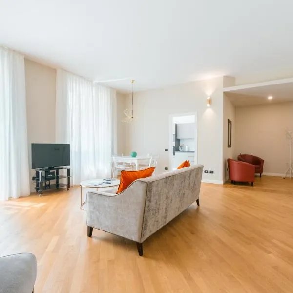 R Azalea House, hotel en Como