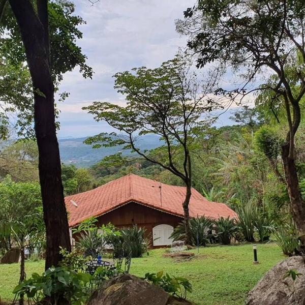 Casa de campo condomínio retiro do chalé