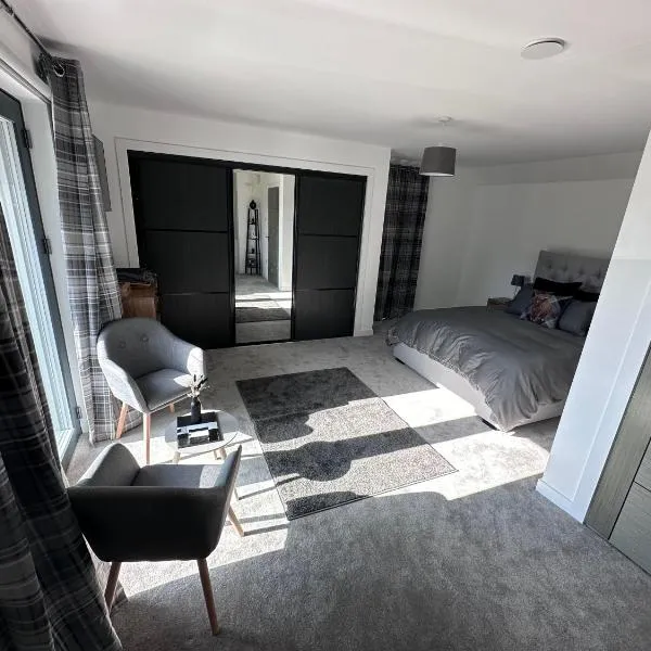 The Orchard Suite, hotell i Dalserf