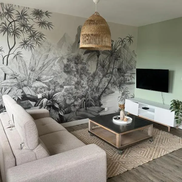 Appartement charmant, hotel v destinácii Avranches