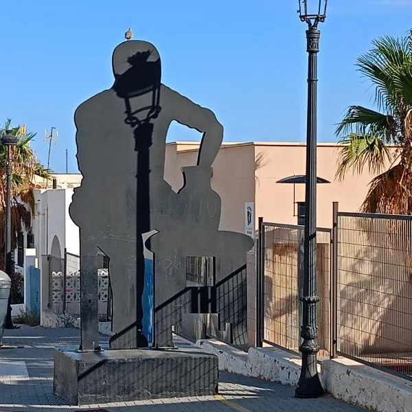 Encantadora casa-CUEVA en pleno barrio alfarero de Nijar, hotel v destinaci Níjar