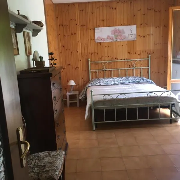 Lerosedimiamamma, hotel em Cassine