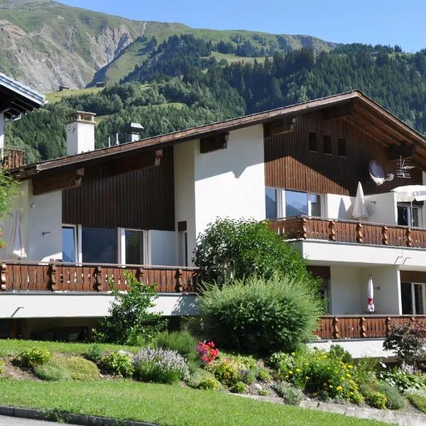 Casa La Roda, Via da Scola 2, hôtel à Sedrun