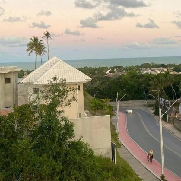 Apartamento duas suítes no alto do Taperapua