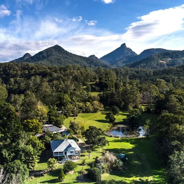 Mavis's Cabins @ Mt Warning、Ukiのホテル
