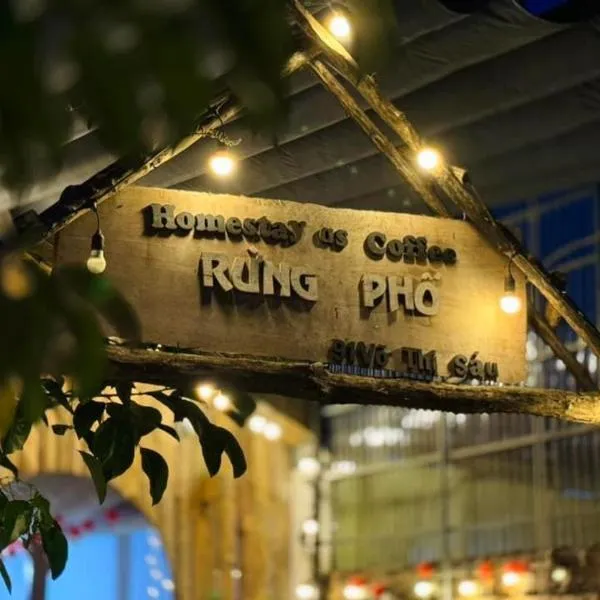 Rừng Phố Homestay And Coffee, hotel en Kon Plong