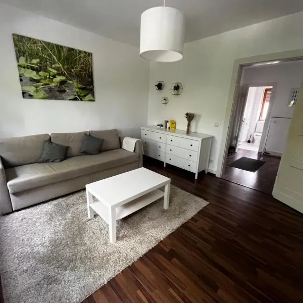 Idyllisch wohnen an der Ruhr, hotel v destinaci Hattingen