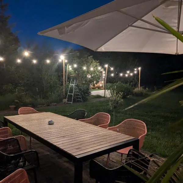 Green Refuge - zeer grote tuin en een sauna – hotel w mieście Londerzeel