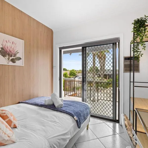 Cozy Private Single Room in Bankstown - Near Transport & Shops - Shared Bathroom, khách sạn ở Bankstown