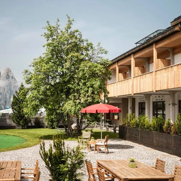 Seiser Alm Plaza, hotel v destinaci Alpe di Siusi