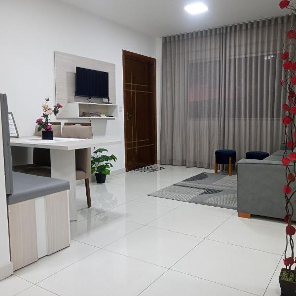 Apartamento completo 3 quartos Suíte Sala Cozinha Lavanderia e perto de tudo