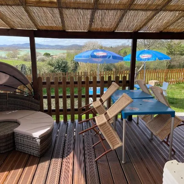 Maison avec vue sur le Lac de Montbel, hotel v destinácii Montbel