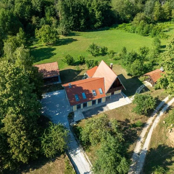 Holiday Home Anka, hotel in Vojnić
