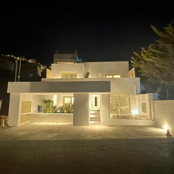 Casa Suites Mykonos, hotel v destinaci Agios Stefanos