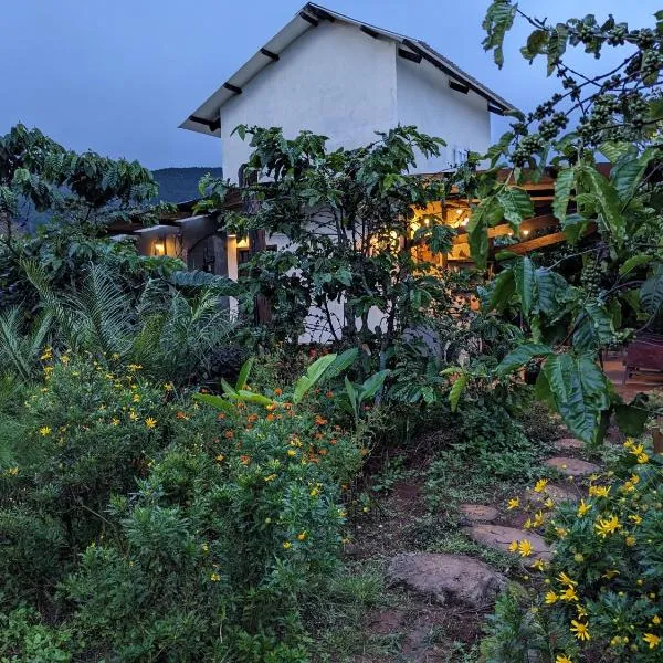 Ivy Coffee Farm - Garden House, hotel v destinaci Ðưc Trọng