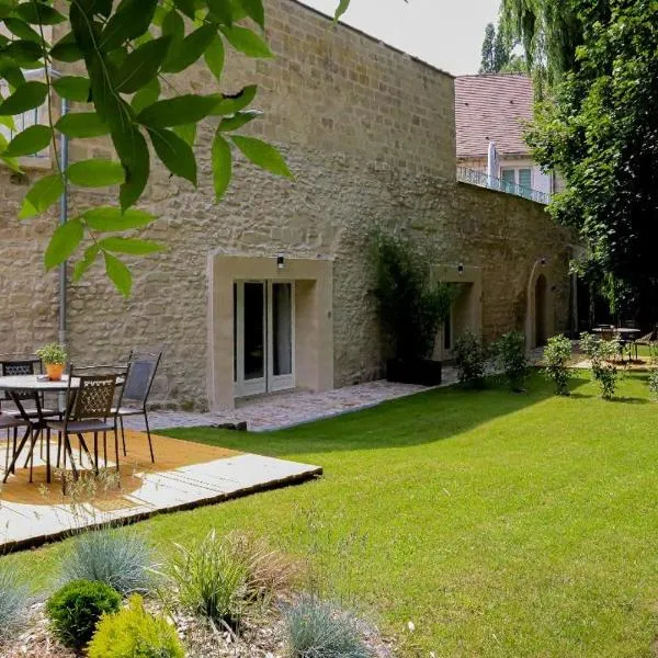 Gîte Sainte Marguerite-Le Cerf, hotel v destinaci Senlis