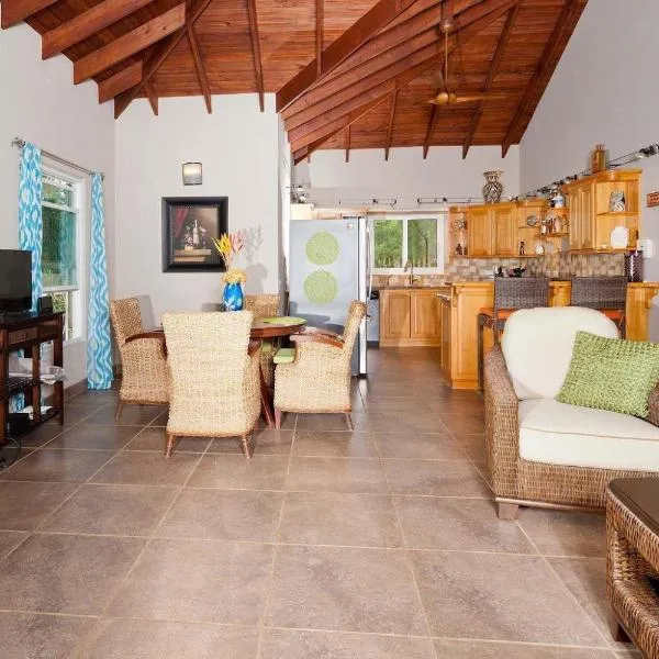 Casa De Odisea, hotel in Roatan