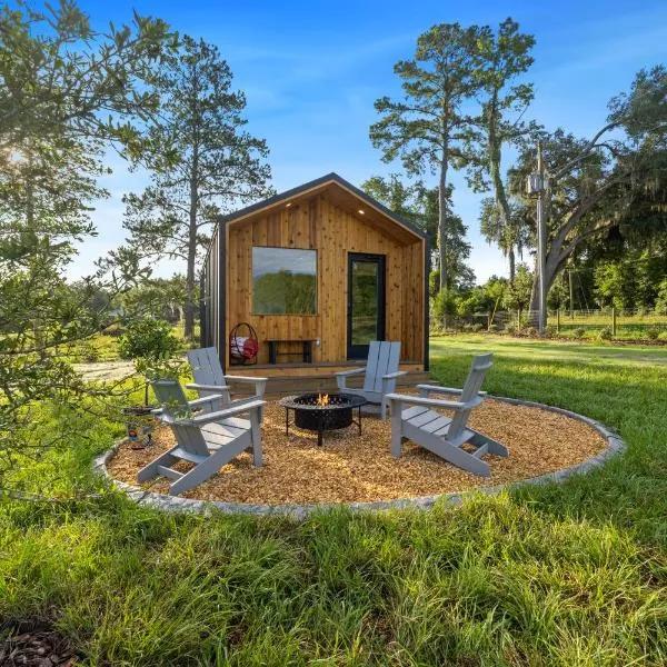 Vista Verde Farm Retreat - Stylish Cabins Nearby Springs, hotel em Ellisville