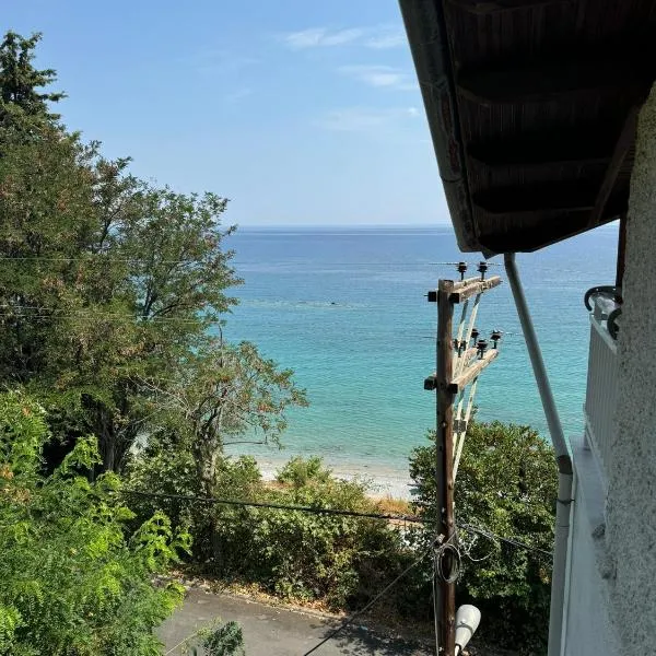 Paris sea view studio, hotel di Platamonas