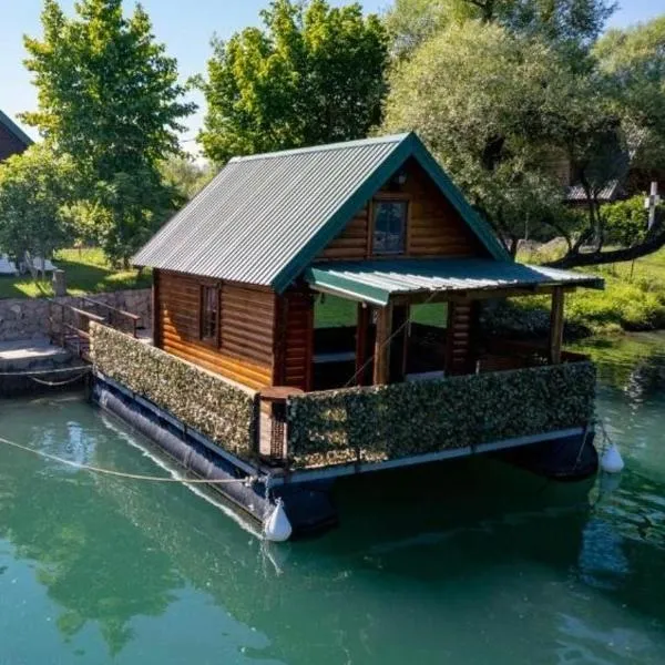 River House, hotel v destinaci Vranjina