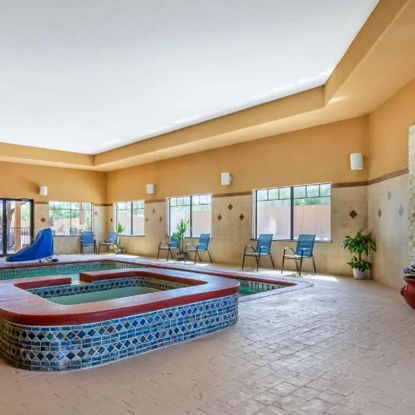 Best Western Plus Lytle Inn and Suites, hotel v destinaci Lytle