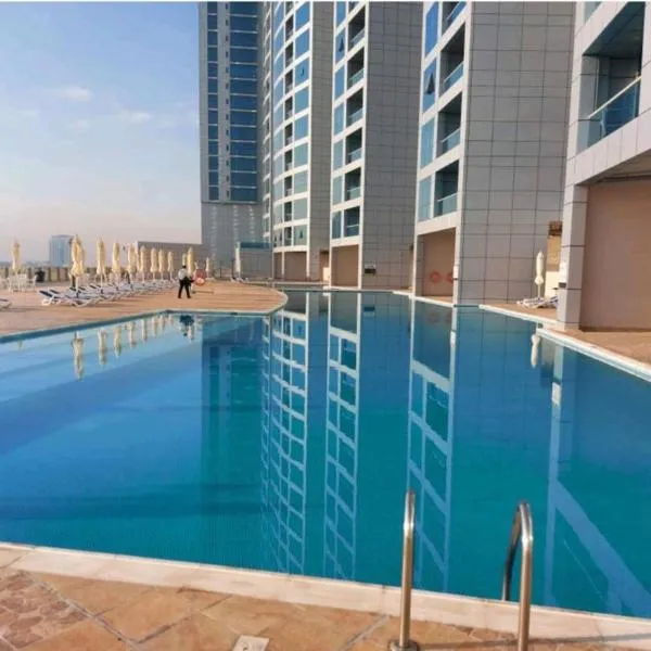 Beautiful 2 bedroom full seaview apartment, hotel v destinaci Adžmán