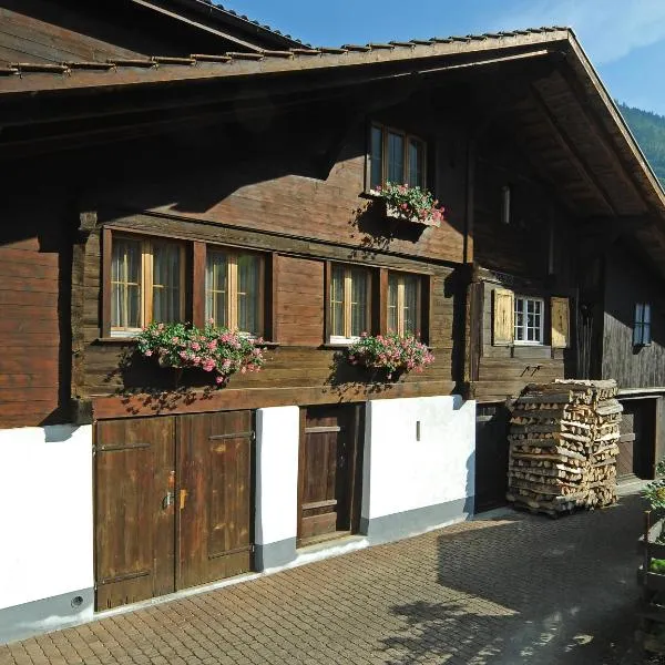 Hostel Chalet Stöckli mit Etagendusche, hotell i Wilderswil