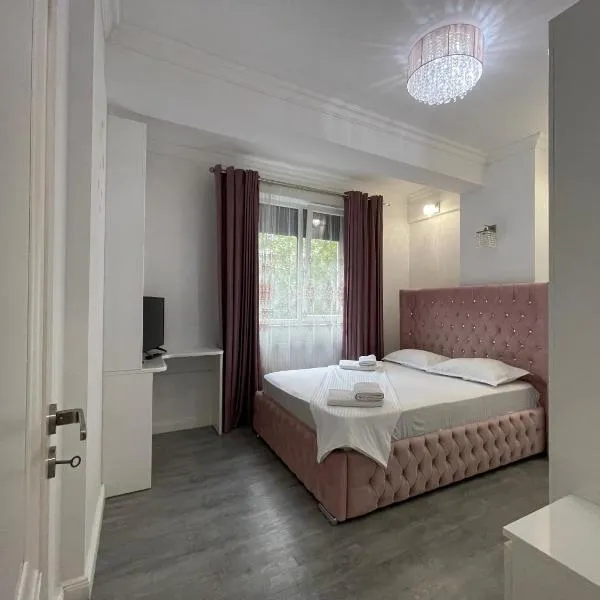 Travelers Rezidential Home, hotel in Suceava