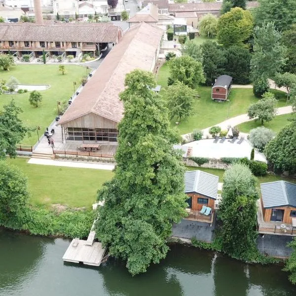 Hôtel Quai des Pontis, hotel v destinaci Cognac