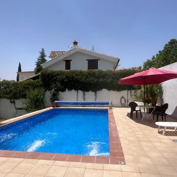 LOFT Huetor Santillan, hotel a Huétor Santillán