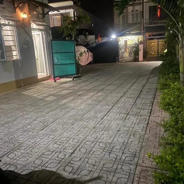 Khách Sạn Ngân Hà - Hotel Ngân Hà 2, hotel in Bao Loc