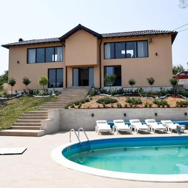 La Villa Casa, hotel v destinaci Velika Plana