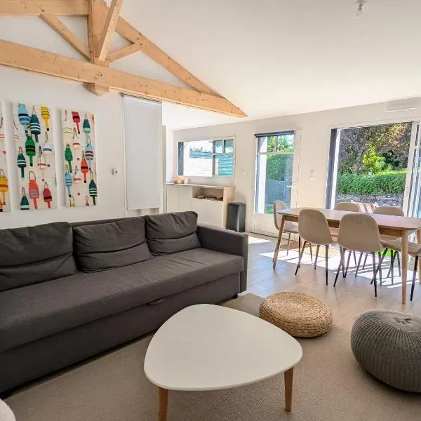 Havre de paix Maison rénovée avec jardin، فندق في بورنيك