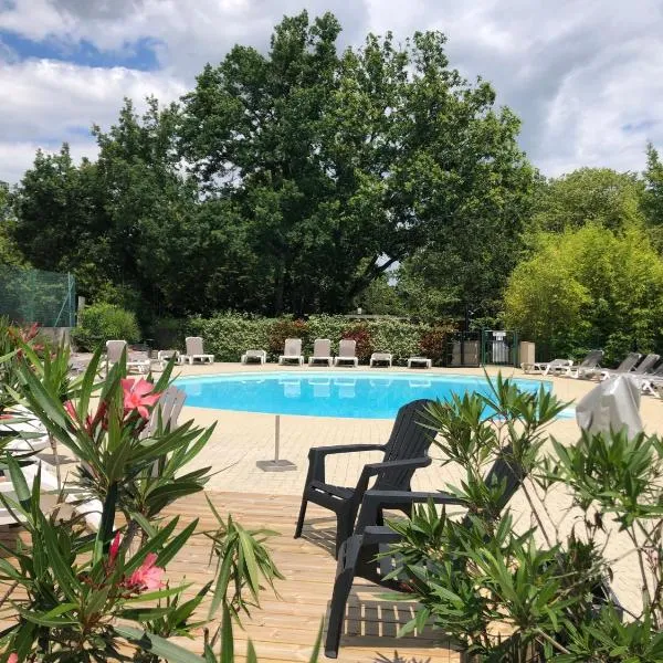 Château de Termes, hotel v destinaci Martel