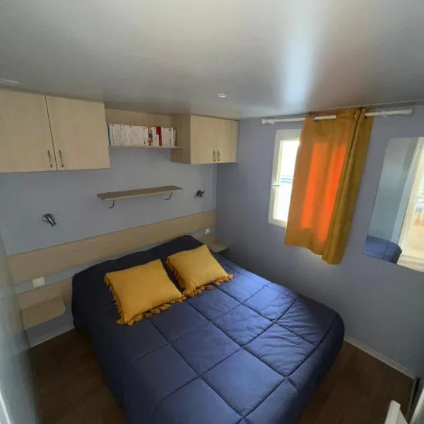 Mobil home au camping 5 étoiles à Deauville, hotel v destinaci Saint-Arnoult